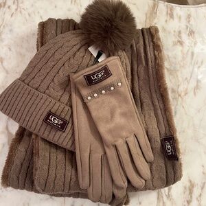UGG Winter Chestnut Brown   Sweater Weather pom pom hat infinity scarf Set. NWT